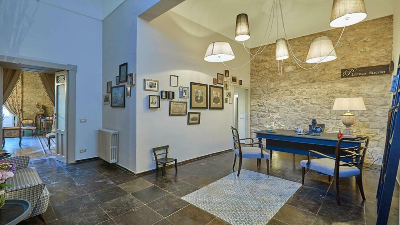 Piazza Duomo 36 Hotel Ragusa Bagian luar foto
