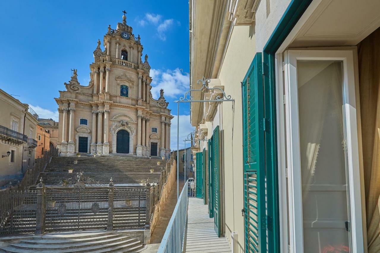 Piazza Duomo 36 Hotel Ragusa Bagian luar foto