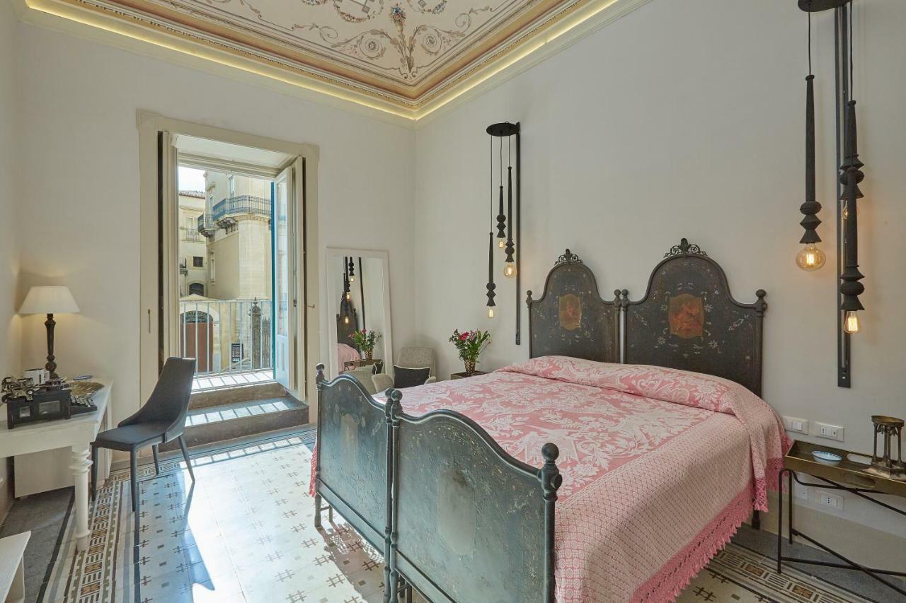 Piazza Duomo 36 Hotel Ragusa Bagian luar foto